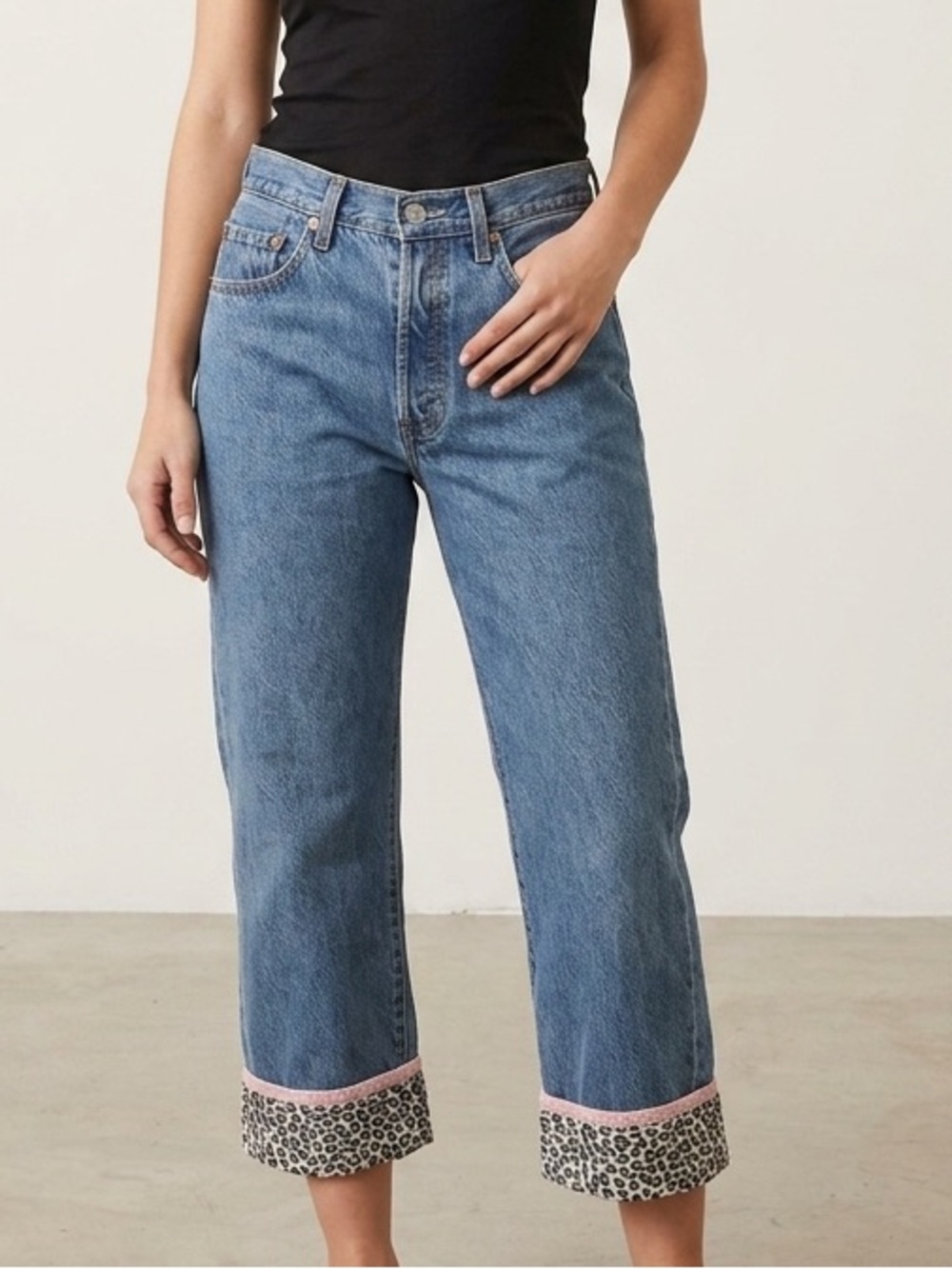 Vintage 90’s Levi's 501 Jeans W32 Cropped Capri Leopard Cuff Hem